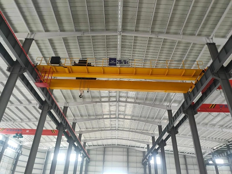 bridge cranes, as indispensable heavy-duty lifting equipment in industrial production, are widely used in key fields such as metallurgy, ports, and heavy machinery manufacturing. They undertake core tasks such as heavy object transfer, equipment installation, and material loading and unloading. Their operational stability directly determines the smoothness and safety of the production process. From the first electric bridge crane designed by Sampson Moore in 1876 to today's intelligent and lightweight product iterations, the development of bridge cranes has always resonated with industrial progress. Original equipment manufacturers (OEM), as the source of technological innovation and quality control, are the core force driving its upgrades. The safe operation and long-term durability of bridge cranes are inseparable from the strict control and professional design of OEM. Unlike aftermarket modification or assembly manufacturers, OEM adhere to stringent industry standards and quality specifications from product development and component selection to manufacturing. Whether it's the core motor and reducer, or the main beam and hook that bear heavy loads, every component undergoes rigorous testing and debugging to ensure stable performance under heavy load and high-frequency conditions. The intelligent upgrading and industry adaptation of bridge cranes require innovative empowerment and precise planning from original equipment manufacturers. Factories can provide customized solutions based on the specific needs of different industries. Whether it's high-temperature resistant cranes in metallurgical workshops or specialized lifting equipment in the nuclear power field, the capabilities of professional engineers can achieve a perfect match between performance and application scenarios, helping various industries achieve efficient, safe, and green production.