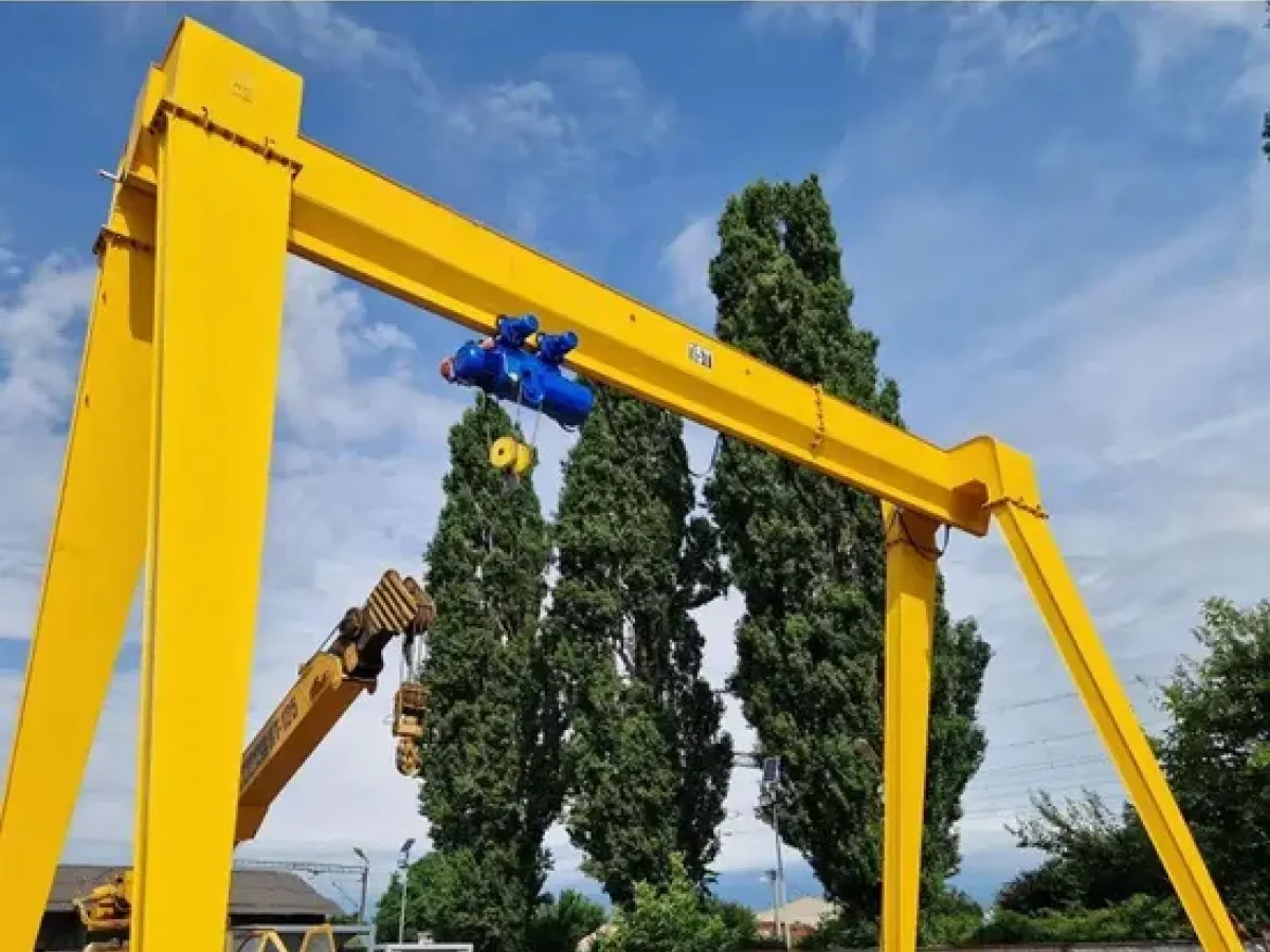 The Evolution of the Crane From Ancient Lifting Tools to Modern Industrial Workhorse